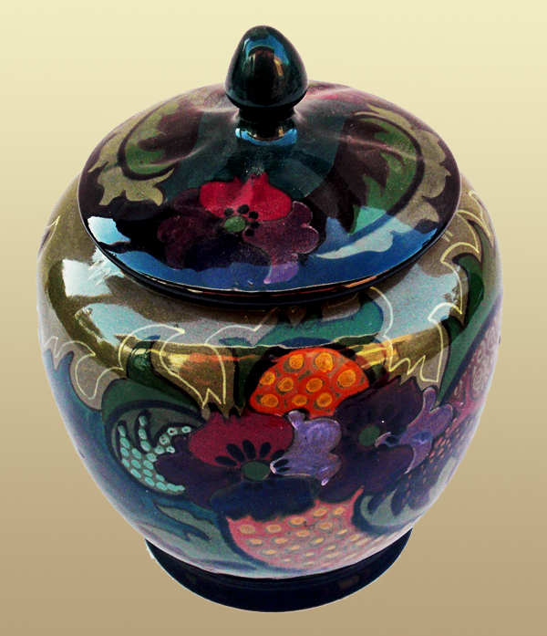 Nr.: 140, On offer decorative pottery made by PZH Gouda, Description: Plateel Vase, Height 20 cm width 15 cm, period: Year 1898-1964, Decorator : A.Landsaat , 