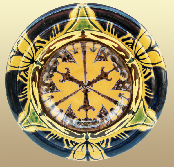 Nr.: 29, Te koop aangeboden sieraardewerk van Rozenburg, Omschrijving: colenbrander Plateel Bord, Diameter 37,8 cm Hoog 3,7 cm, Periode: Jaar 1890, Schilder : Onbekend, 