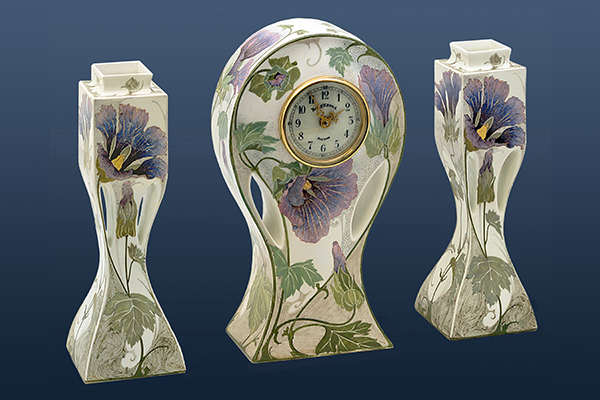 Nr.: 344, Te koop aangeboden Rozenburg Eierschaal Klok + Coupes