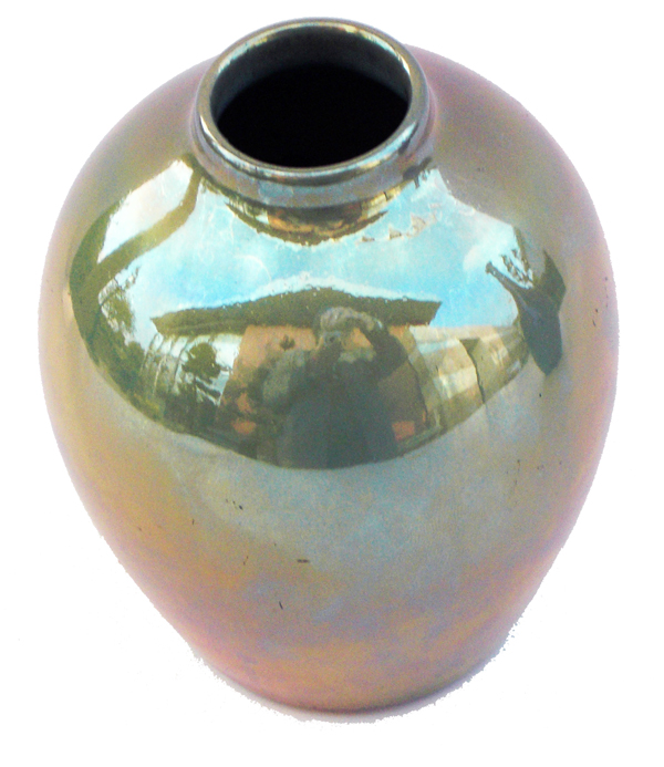 Nr.: 37, Reeds verkocht : sieraardewerk van St Lukas, Omschrijving: Plateel Vaas, Hoog 11 cm Breed 9 cm, Periode: Jaar 1909-1933, Schilder : Onbekend, 