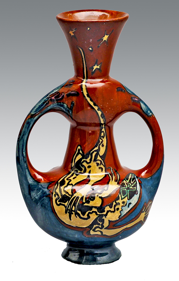 Nr.: 394, Te koop aangeboden Rozenburg vaasje met 2 oortjes