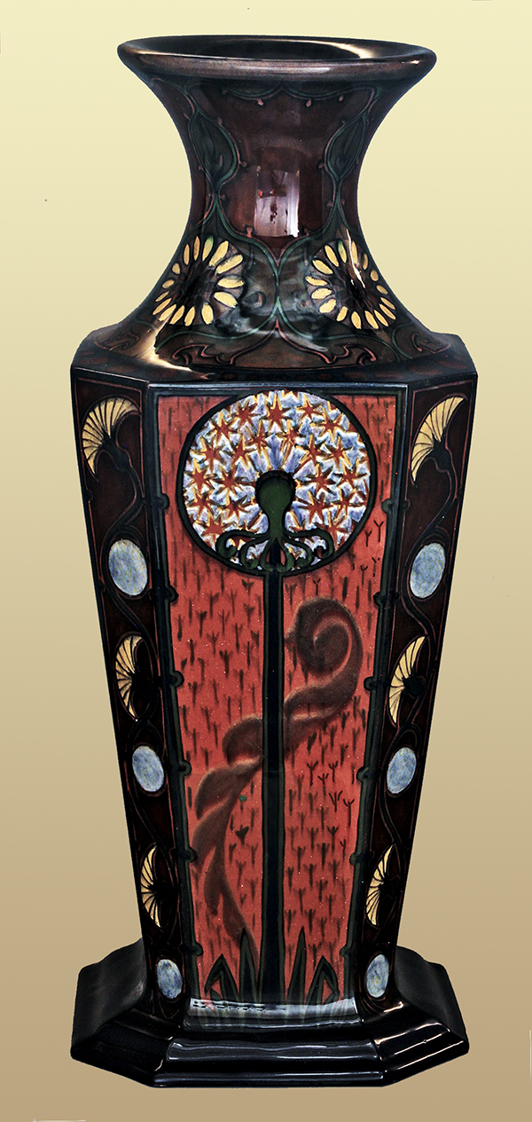 Nr.: 397, Reeds verkocht : Rozenburg 8 hoekige grote vaas