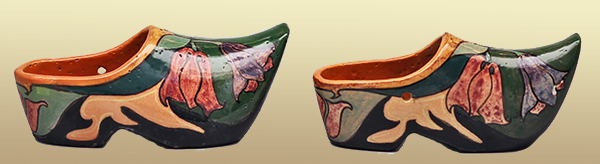 Nr.: 402, Already sold : a couple (2) clogs Potterij Rembrandt Utrecht 